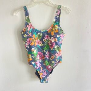 3/$25 Salt Life Women’s Tropical Floral One-Piece Swimsuit‎ M